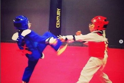 مركز القبضة الحديدية الرياضي